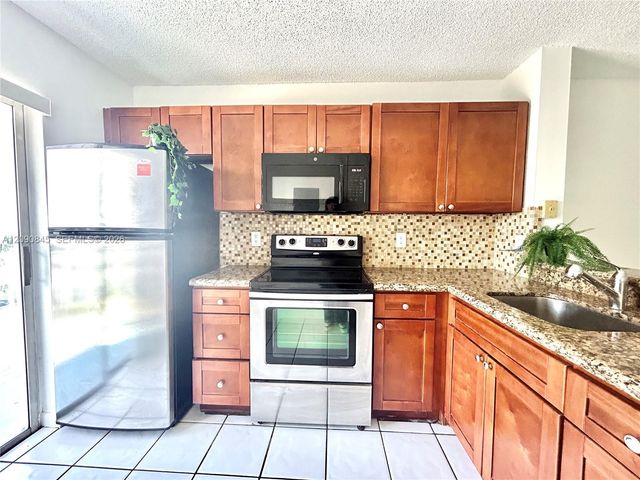 2575 SW 27th Avenue 509, Miami, FL 33133