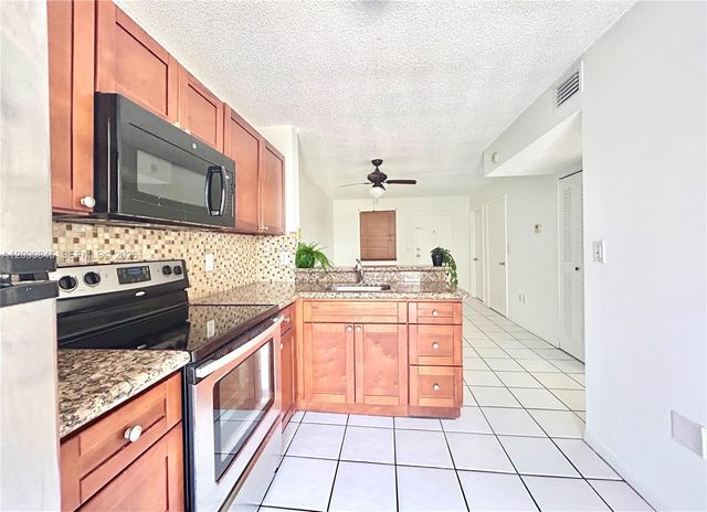 2575 SW 27th Avenue 509, Miami, FL 33133