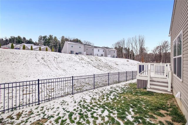 1236 Selena Grove, Uniontown, OH 44685