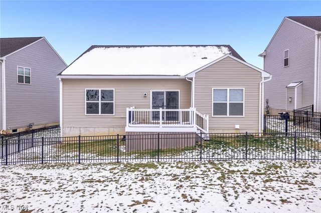 1236 Selena Grove, Uniontown, OH 44685