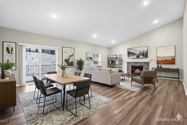 1236 Selena Grove, Uniontown, OH 44685