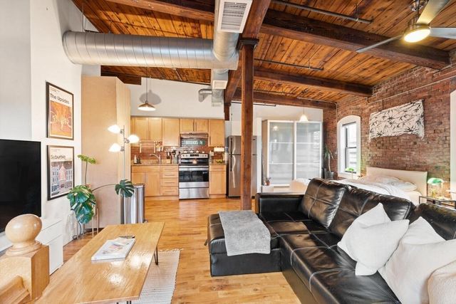 49 Munroe St 406, Lynn, MA 01901