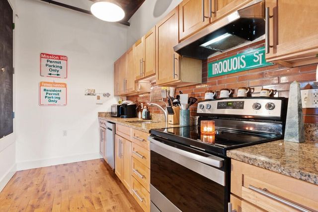 49 Munroe St 406, Lynn, MA 01901