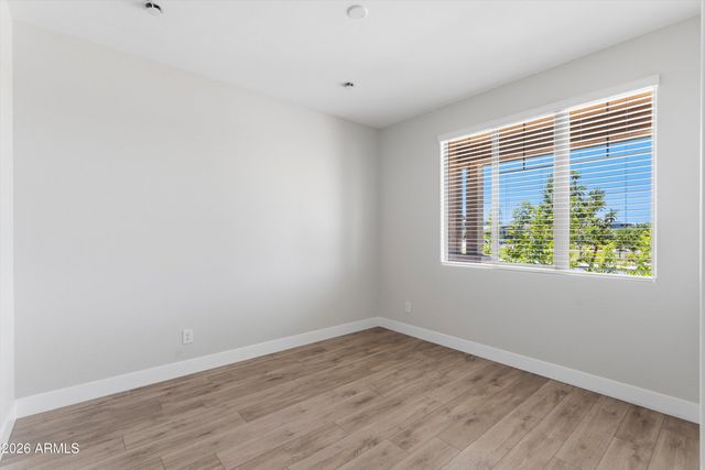 5618 W MAUNA LOA Lane, Glendale, AZ 85306