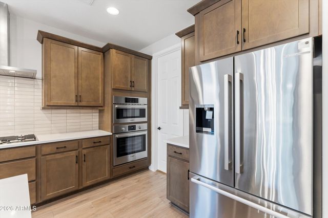 5618 W MAUNA LOA Lane, Glendale, AZ 85306