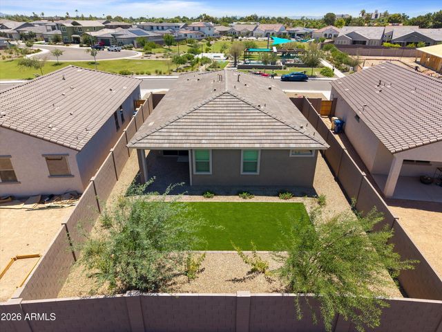 5618 W MAUNA LOA Lane, Glendale, AZ 85306