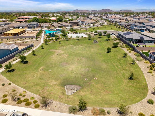 5618 W MAUNA LOA Lane, Glendale, AZ 85306