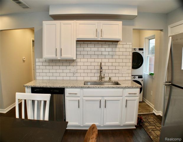 4112 Coolidge Hwy, Royal Oak, MI 48073