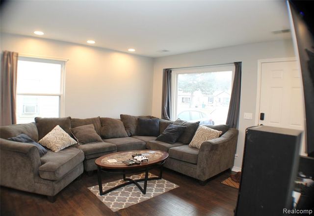 4112 Coolidge Hwy, Royal Oak, MI 48073