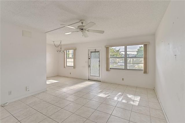 167 Grantham 167, Deerfield Beach, FL 33442
