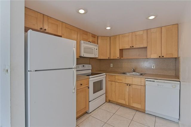 167 Grantham 167, Deerfield Beach, FL 33442