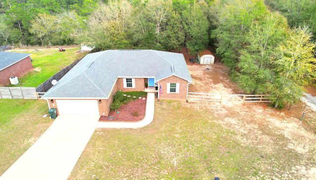 41 S Hidden Lakes Trail, Defuniak Springs, FL 32433