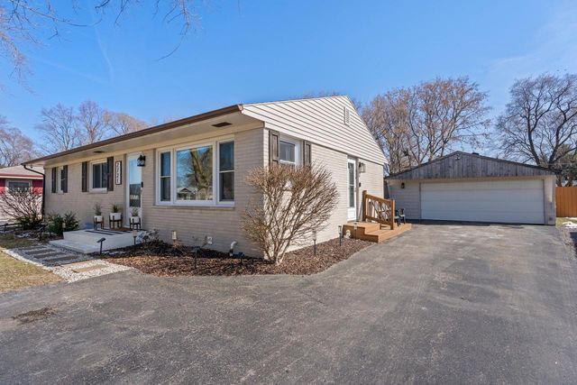 2721 Arrowhead STREET, Racine, WI 53402