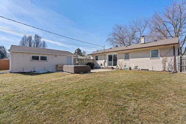 2721 Arrowhead STREET, Racine, WI 53402