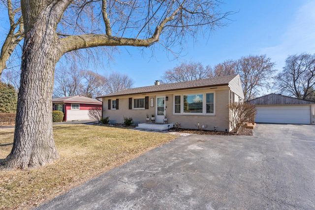 2721 Arrowhead STREET, Racine, WI 53402