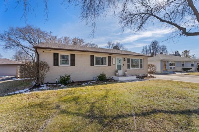 2721 Arrowhead STREET, Racine, WI 53402