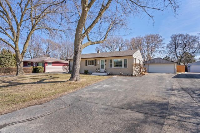 2721 Arrowhead STREET, Racine, WI 53402