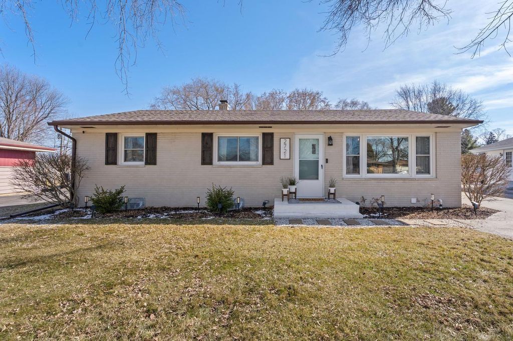 2721 Arrowhead STREET, Racine, WI 53402