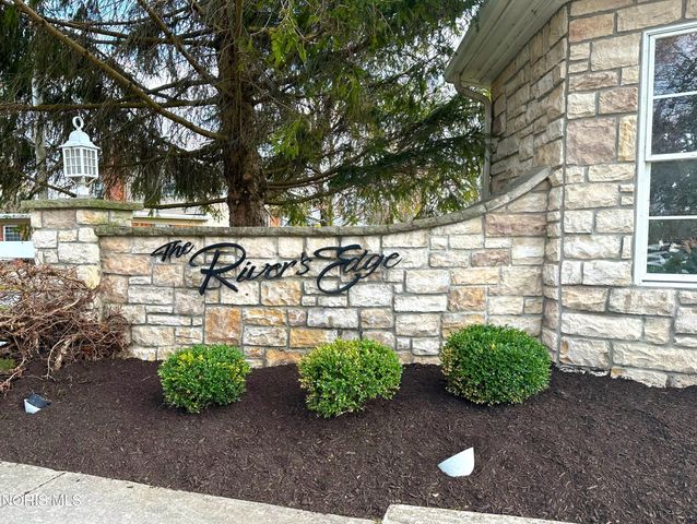 2495 Cross Ridge Road, Perrysburg, OH 43551