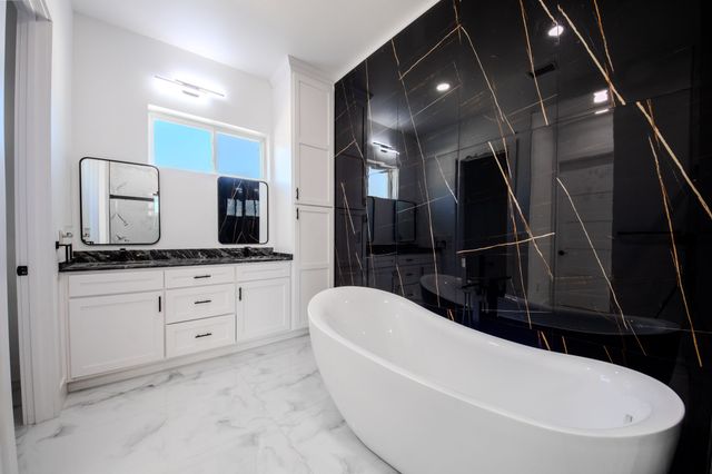 1001 Henry Way, Springtown, TX 76082