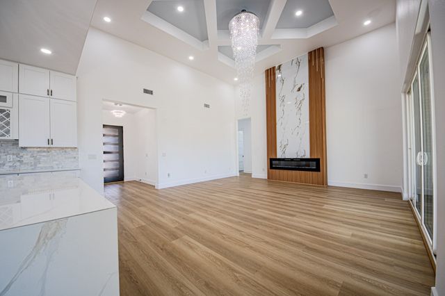 1001 Henry Way, Springtown, TX 76082