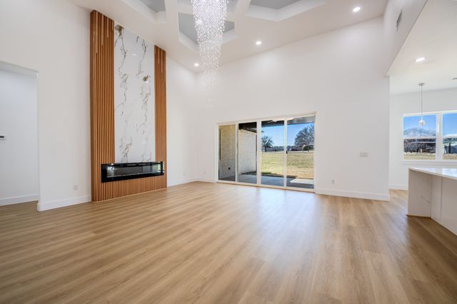 1001 Henry Way, Springtown, TX 76082