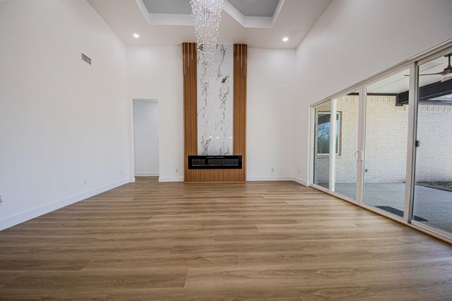 1001 Henry Way, Springtown, TX 76082