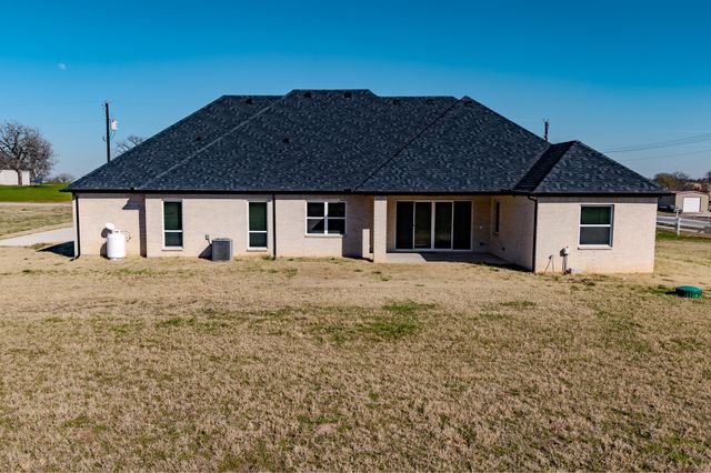 1001 Henry Way, Springtown, TX 76082