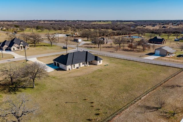 1001 Henry Way, Springtown, TX 76082