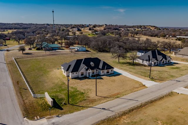 1001 Henry Way, Springtown, TX 76082