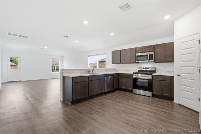 27807 E 114th Place S, Coweta, OK 74429