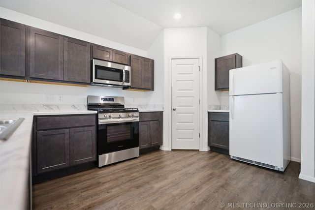 27807 E 114th Place S, Coweta, OK 74429