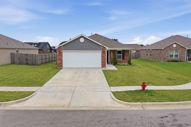 27807 E 114th Place S, Coweta, OK 74429