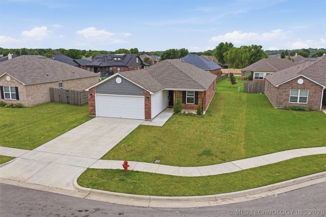 27807 E 114th Place S, Coweta, OK 74429