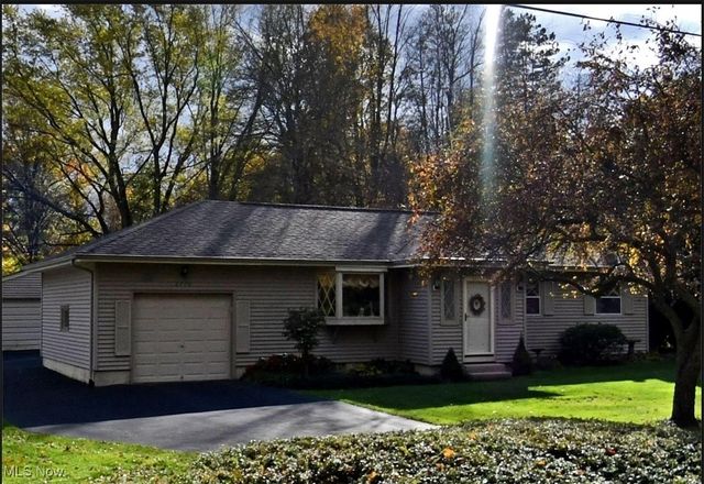 2770 Franwae SW, Warren, OH 44481