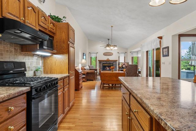 N1203 CRANDON COURT, Greenville, WI 54942