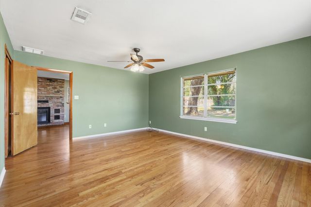 10615 Brinwood Drive, Houston, TX 77043