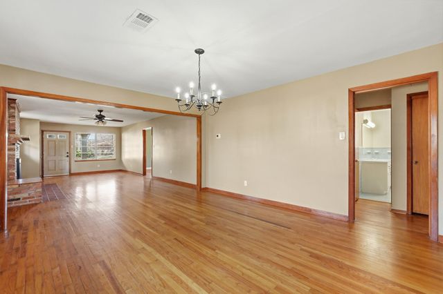 10615 Brinwood Drive, Houston, TX 77043