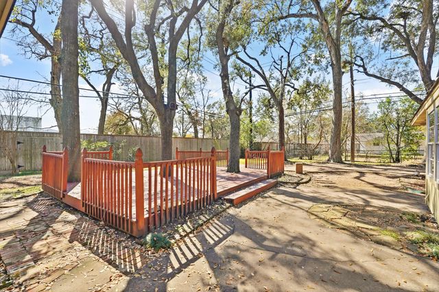 10615 Brinwood Drive, Houston, TX 77043