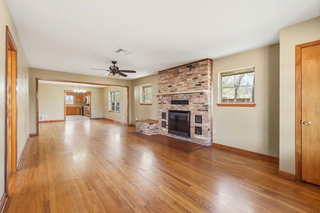 10615 Brinwood Drive, Houston, TX 77043