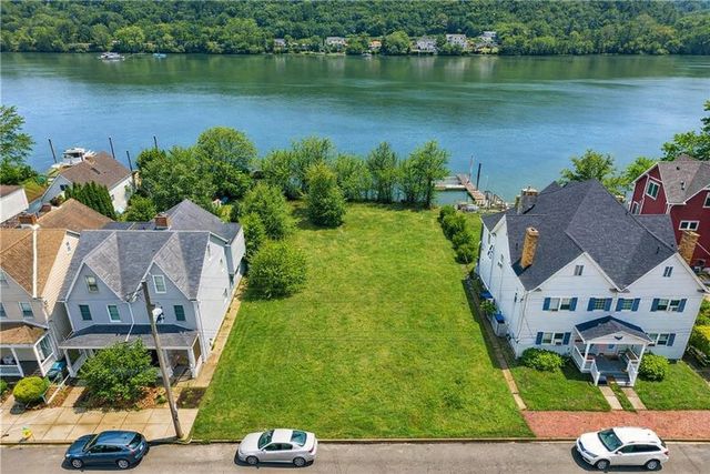 532,534,536 Penn St, Verona, PA 15147