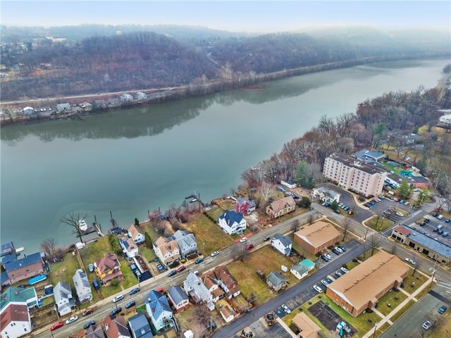 532,534,536 Penn St, Verona, PA 15147