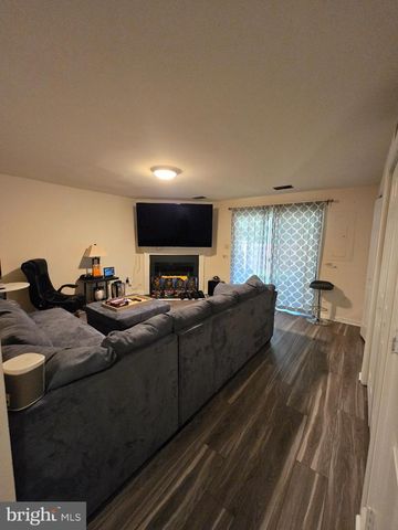 544 HIGHLAND TOWNE LN, Warrenton, VA 20186