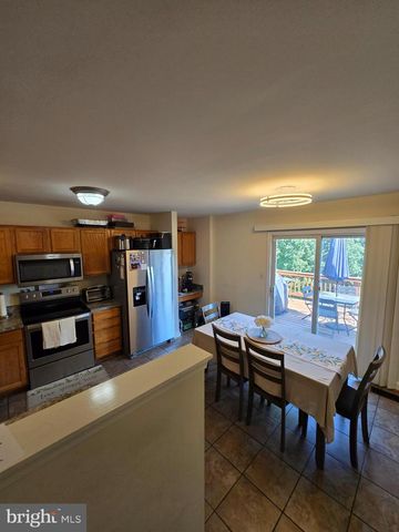 544 HIGHLAND TOWNE LN, Warrenton, VA 20186