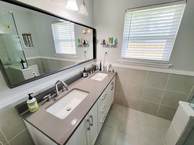 4405 W 43rd Street, Houston, TX 77092