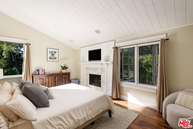 1650 E Valley Road, Santa Barbara, CA 93108