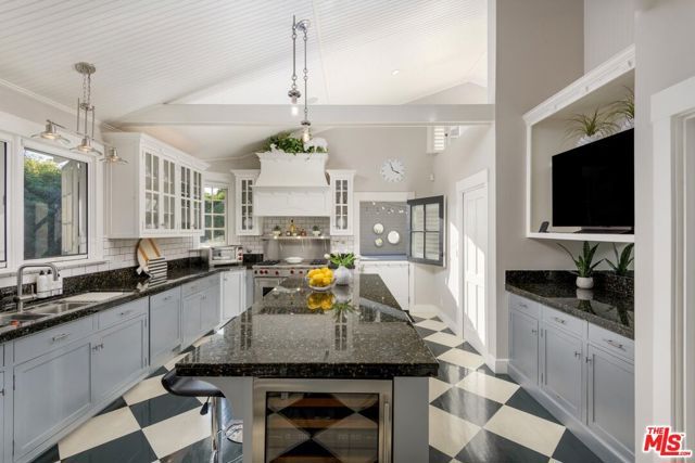 1650 E Valley Road, Santa Barbara, CA 93108
