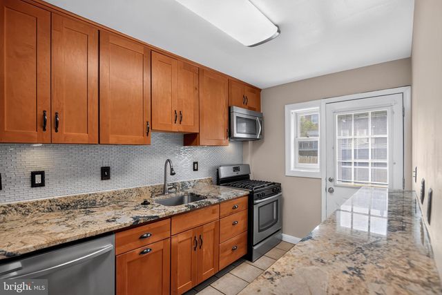 901 MASEFIELD RD, Baltimore, MD 21207