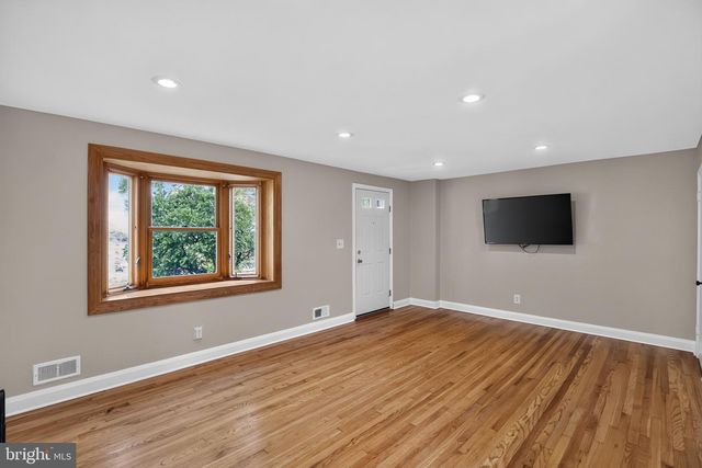 901 MASEFIELD RD, Baltimore, MD 21207