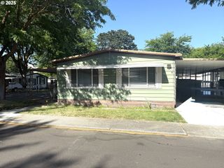 750 DIVISION St 225, The Dalles, OR 97058